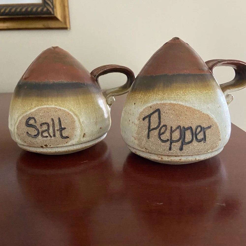 1980 Greg Wooten Indian River Pottery Brown Organic Earth stoneware Salt Pepper